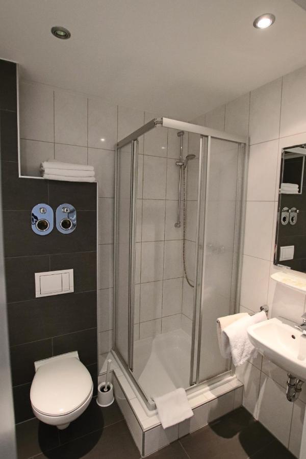 Centro Hotel Oberhausen Exteriör bild