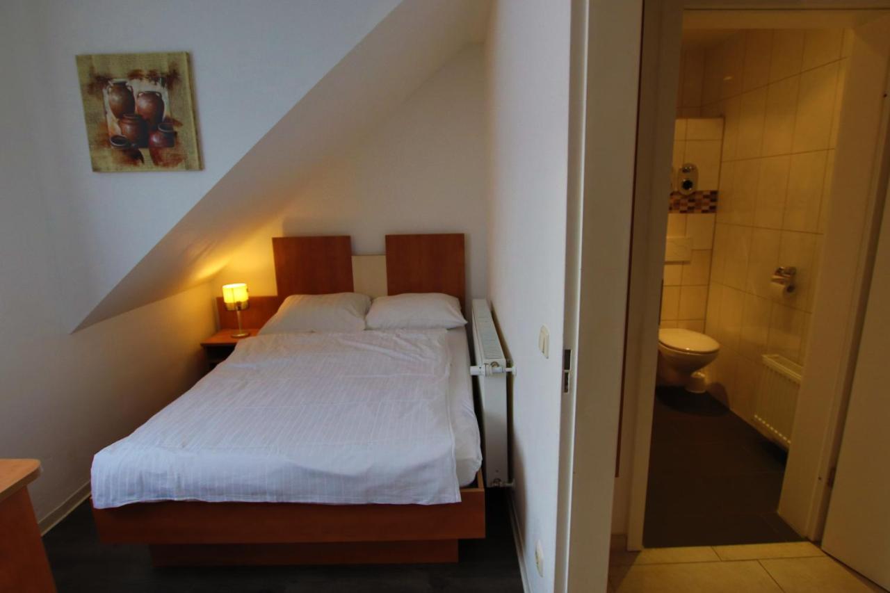 Centro Hotel Oberhausen Exteriör bild