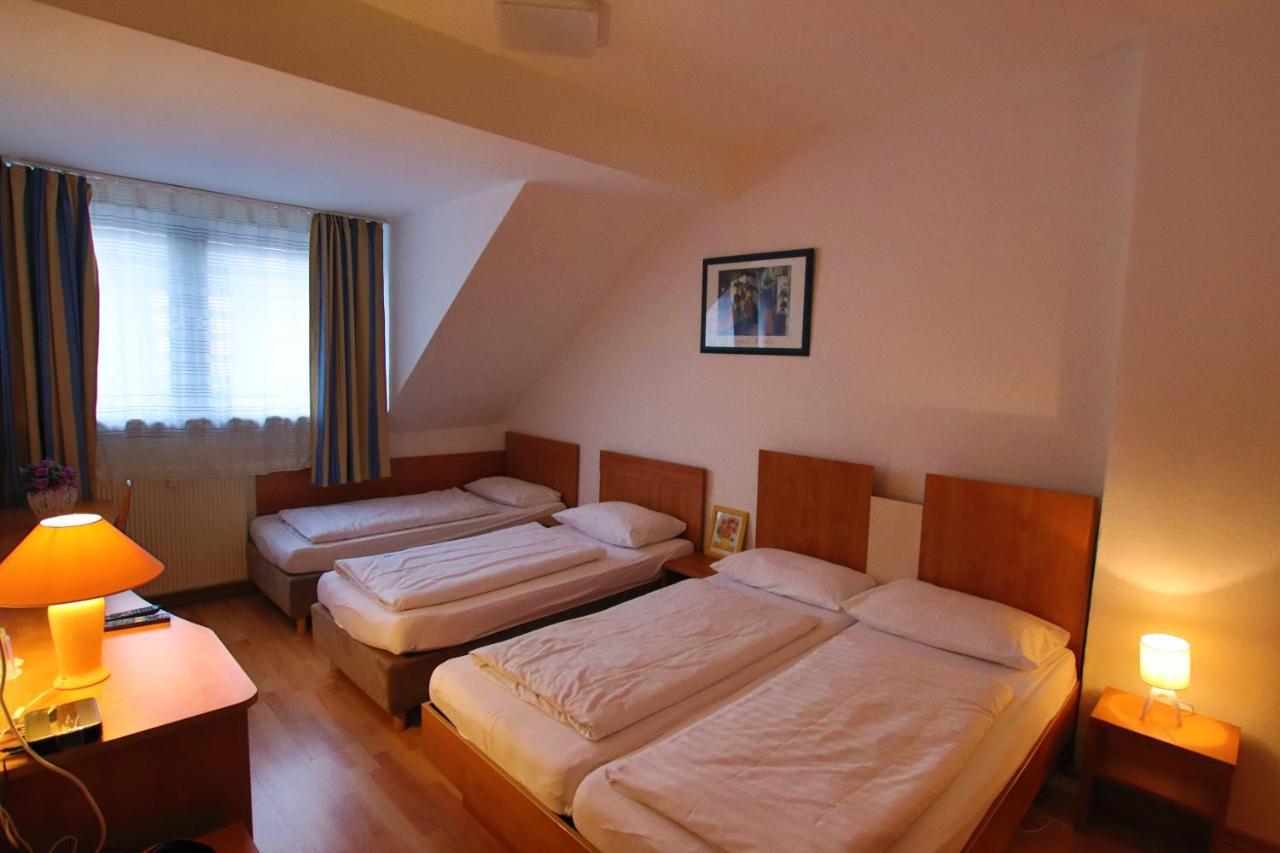 Centro Hotel Oberhausen Exteriör bild